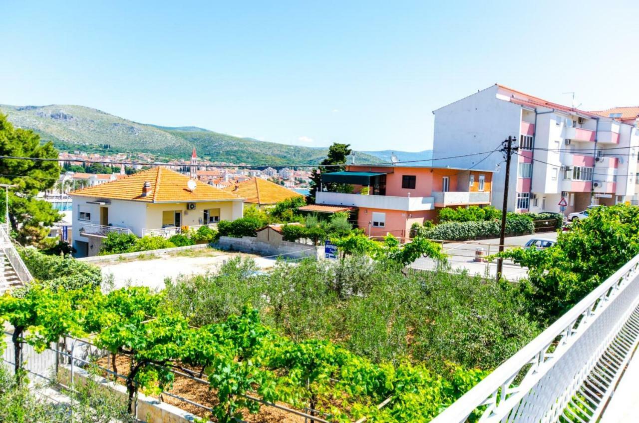 Apartments Ivana Trogir Exterior foto